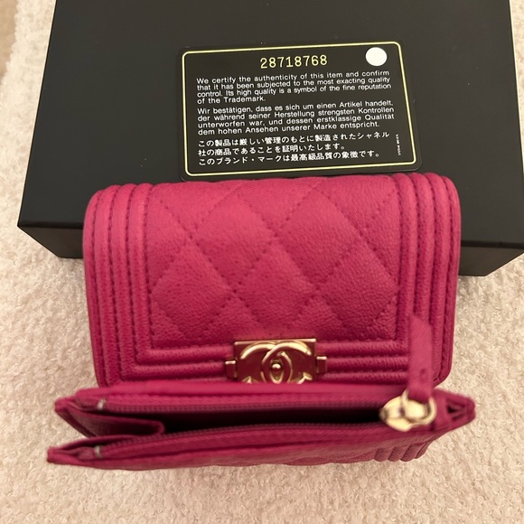 Authentic Chanel Wallet - Picture 8 of 9